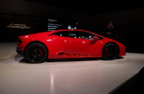 2016 Lamborghini Huracan LP 580-2 Reveal