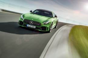 2017 Mercedes-AMG GT R