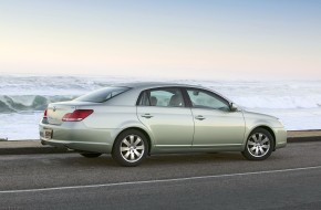 2009 Toyota Avalon XLS