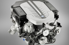 2010 BMW 760Li Engine