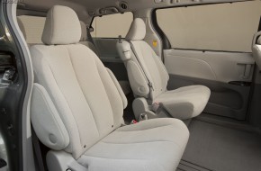 2011 Toyota Sienna LE