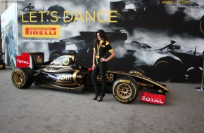 Pirelli Booth NYIAS 2012