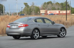 2013 Infiniti M56 Review