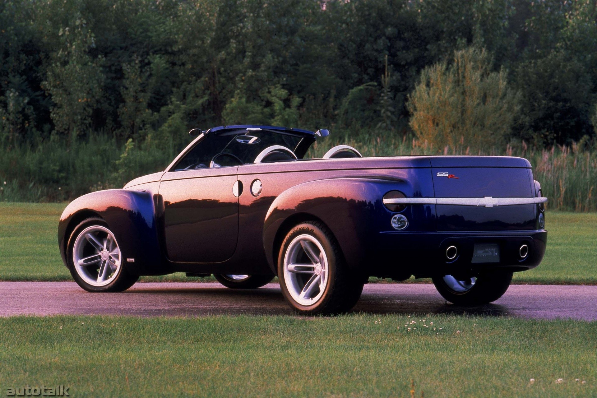 Автомобиль 2000. Chevrolet SSR. Chevrolet SSR 2000. Chevrolet SSR Concept. Chevrolet SSR Pickup.