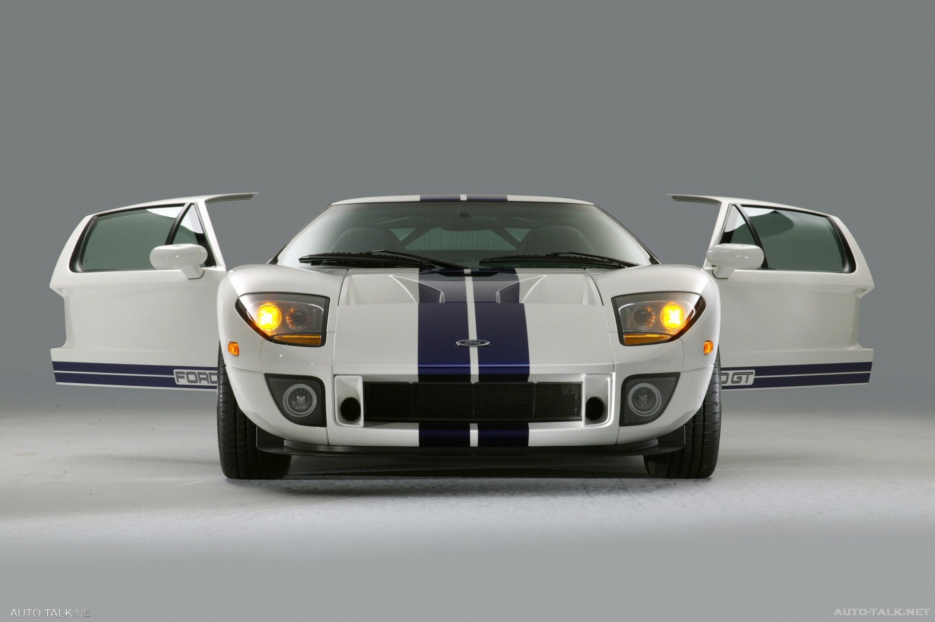 2005 Ford GT