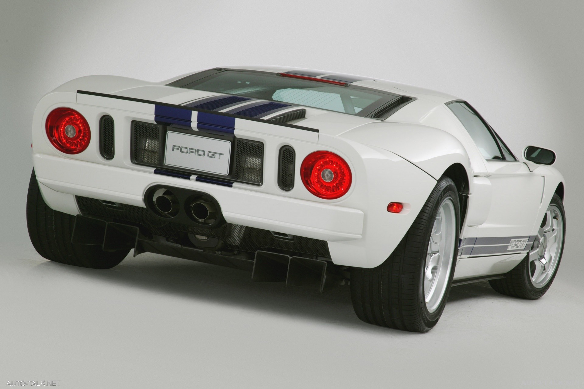 2005 Ford GT