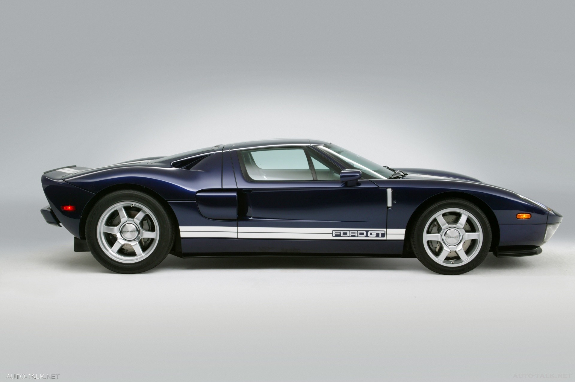 2005 Ford GT