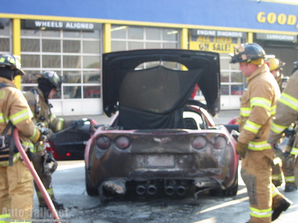 2006 Corvette Z06 Caught On Fire