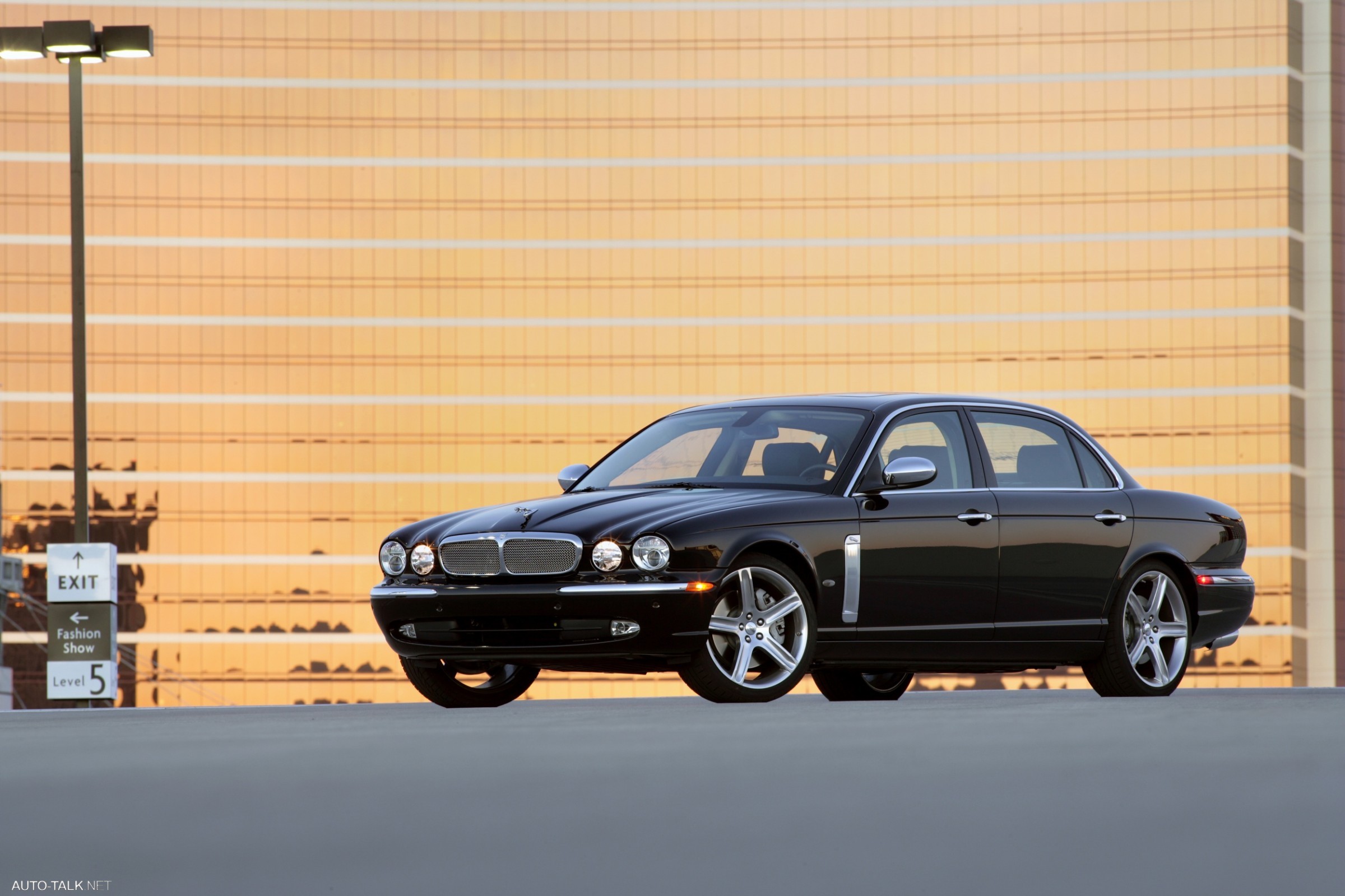 2006 Jaguar XJ Super V8 Portfolio