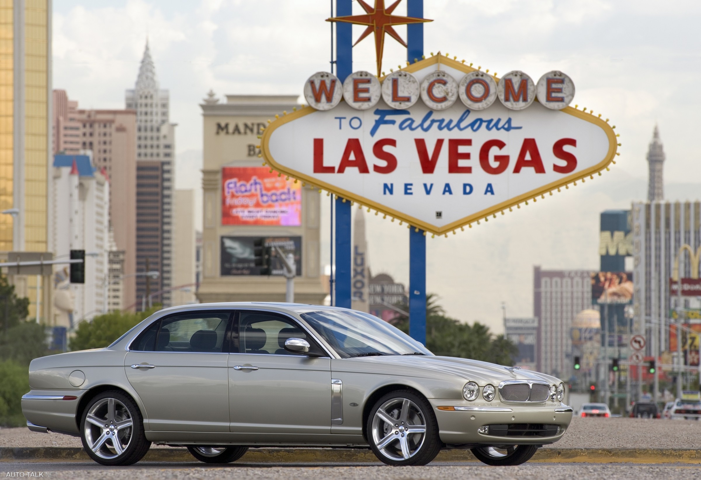 2006 Jaguar XJ Super V8 Portfolio