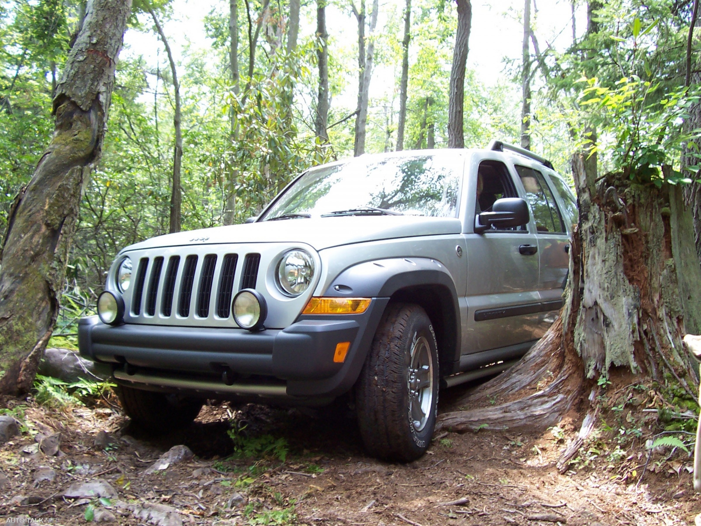 Jeep liberty 2007. Джип Чероки 2006 Либерти. Jeep Liberty 2004. Джип Либерти 2007.