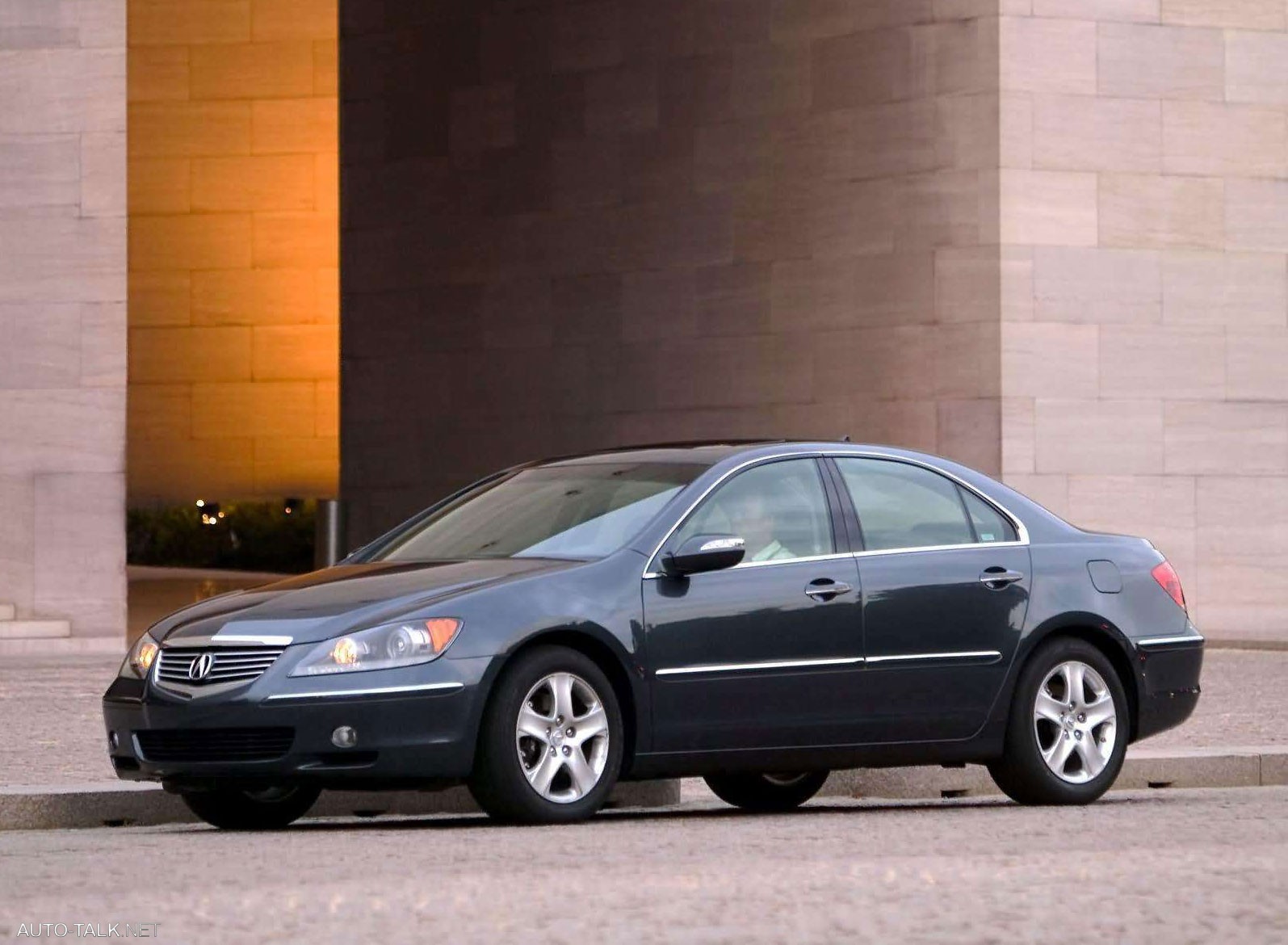 2007 Acura RL