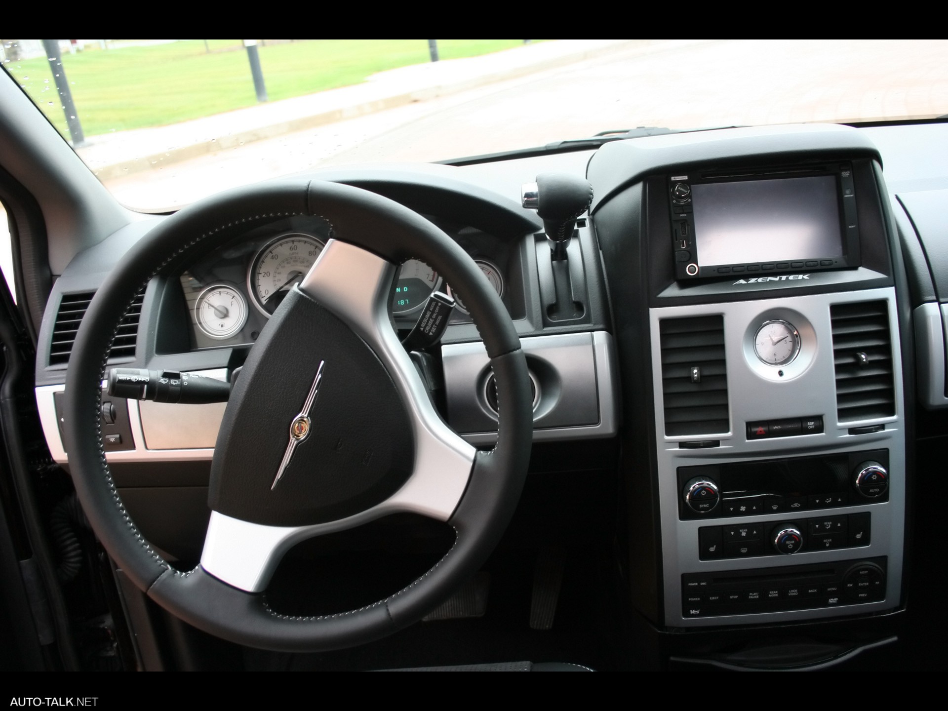 2007 Chrysler Town & Country Black Jack