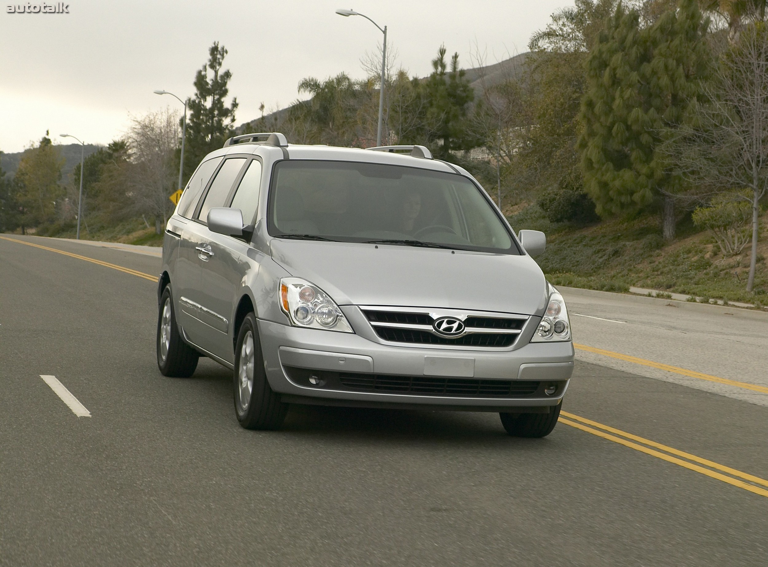 2007 Hyundai Entourage