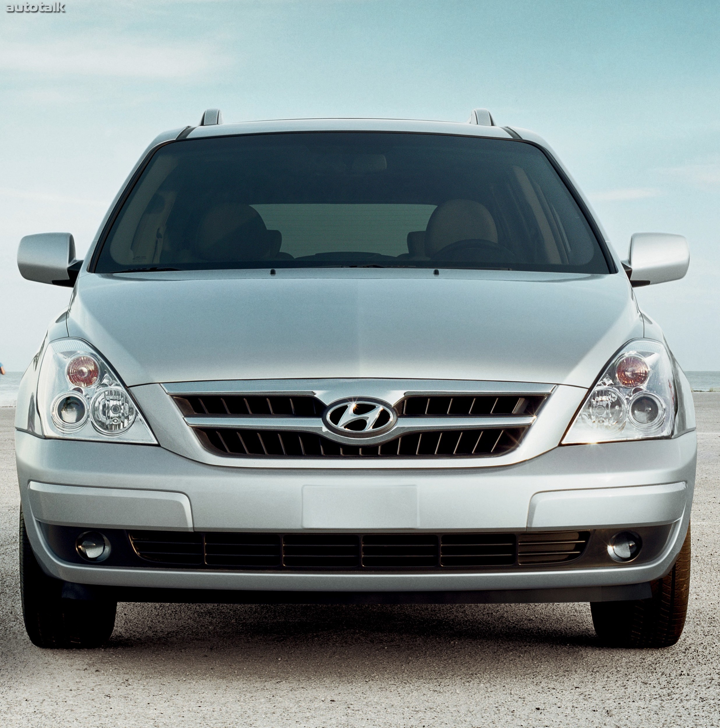 2007 Hyundai Entourage