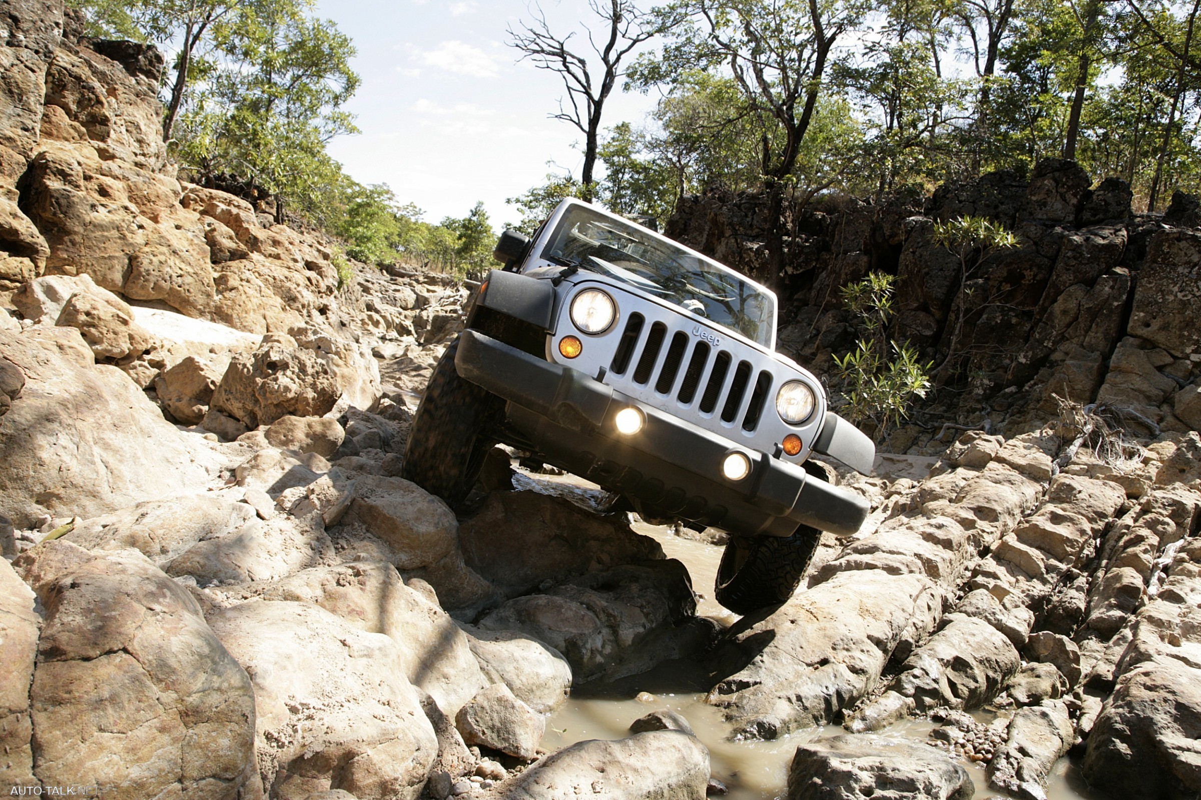 Включи джип. Jeep Wrangler Unlimited DAIMLERCHRYSLER 2006. Jeep Wrangler реклама. Реклама Вранглер джипах. Внедорожник каньон.