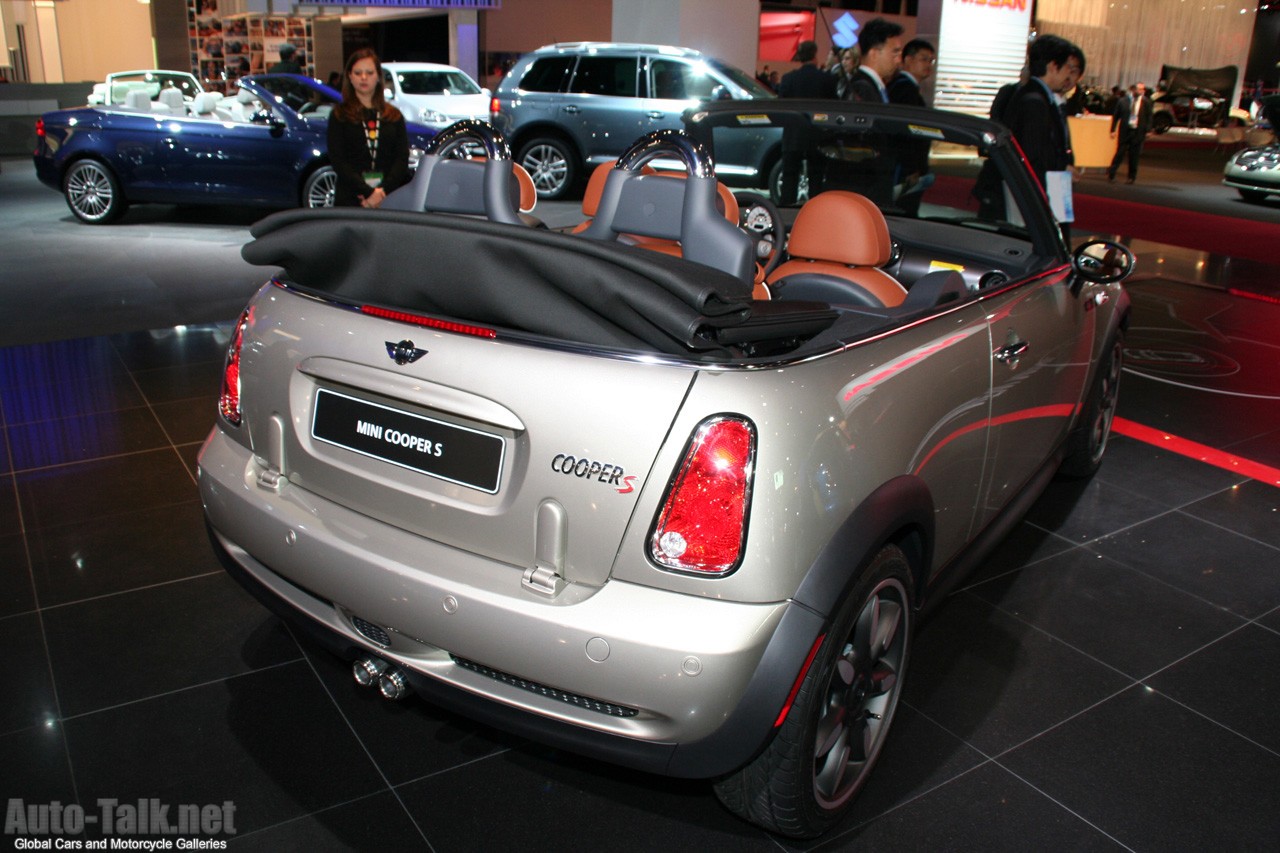 2007 Mini Sidewalk - Detroit Auto Show