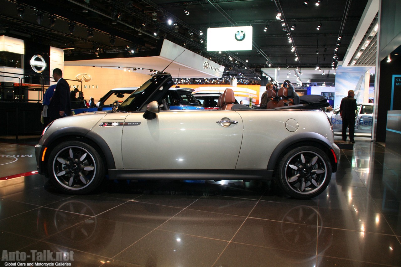 2007 Mini Sidewalk - Detroit Auto Show