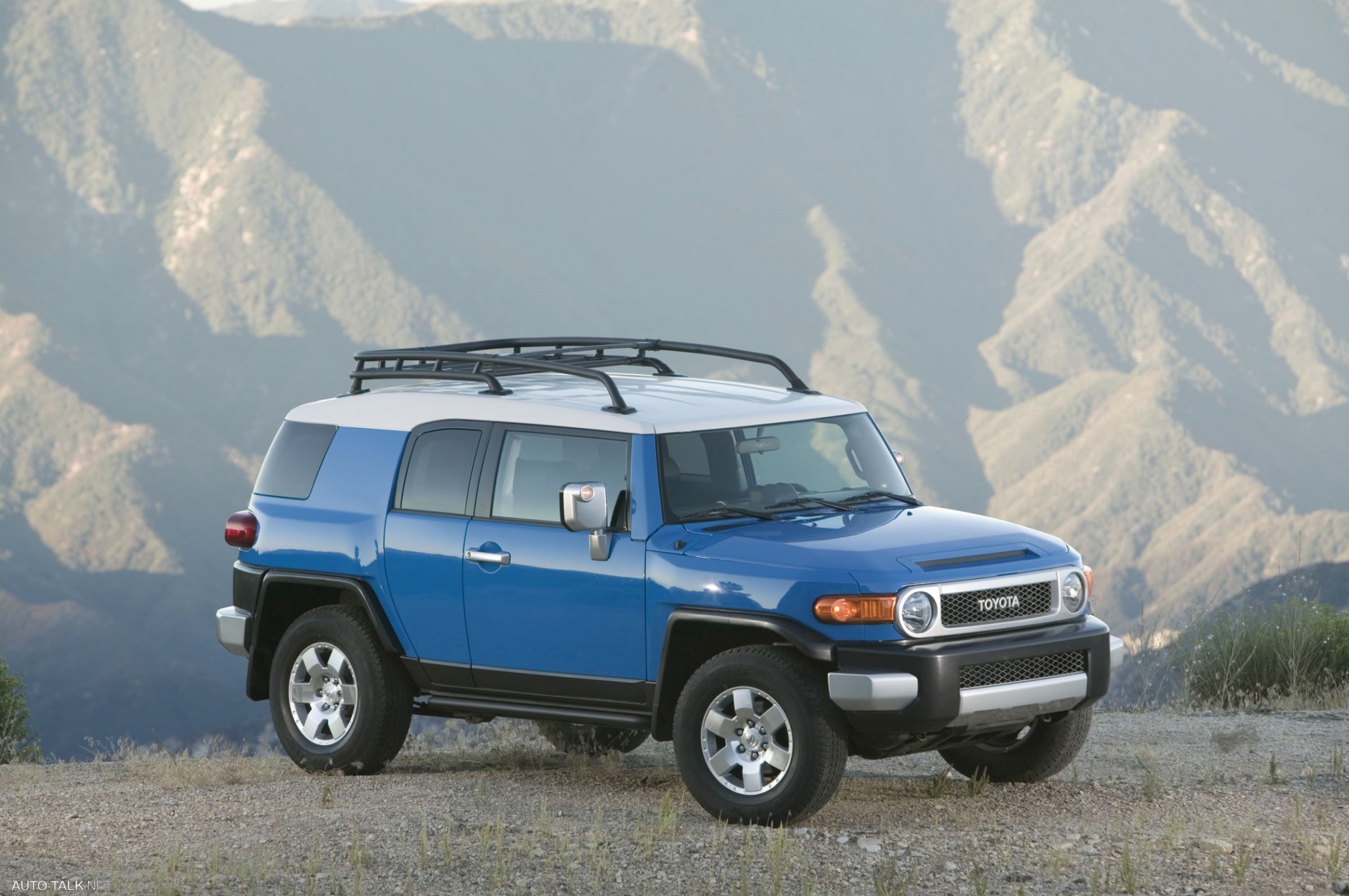 Тойота крузер фото. Toyota FJ Cruiser. Toyota FJ Cruiser 2013. Toyota FJ Cruiser 2006. Toyota FJ Cruiser 4.0 at,.