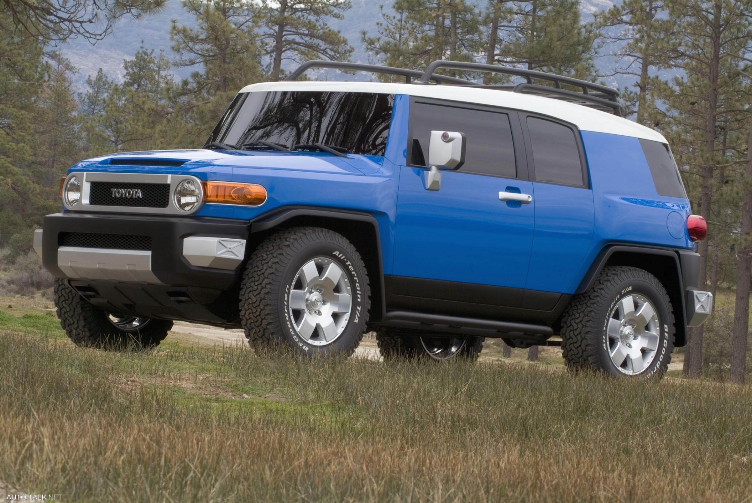 Тойота круизер. Toyota FJ Cruiser. Toyota FJ Cruiser 2021. Toyota FJ Cruiser 2005. Toyota FJ Cruiser 2019.