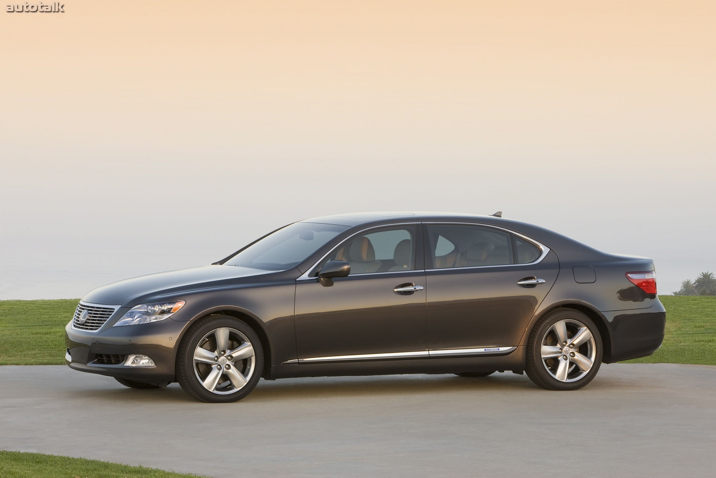 2008 - 2009 Lexus LS 600h L Pebble Beach Edition