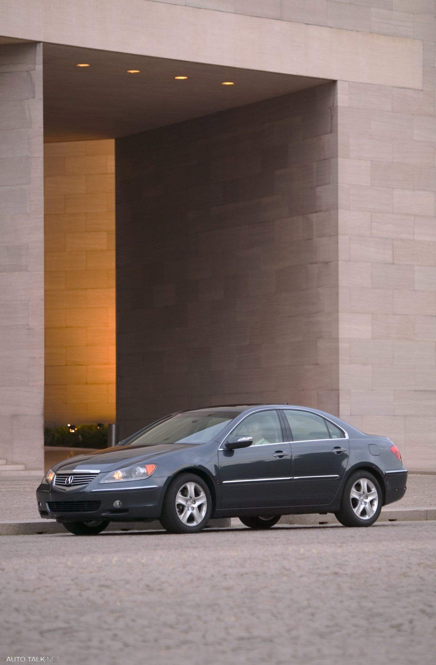 2008 Acura RL