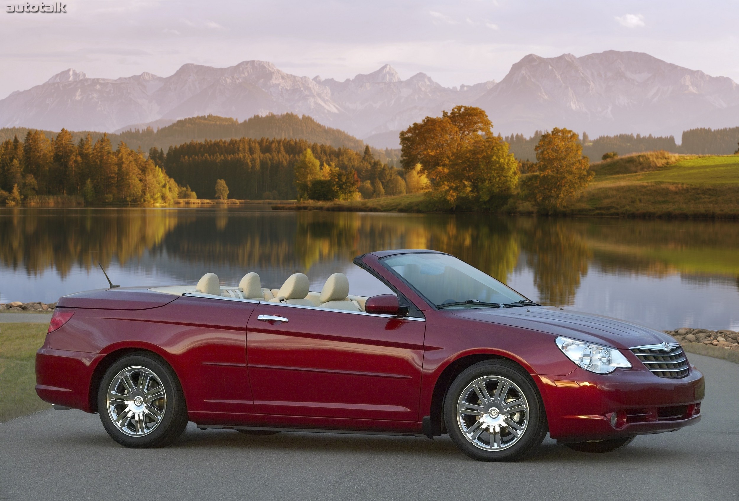 Кабриолет фото. Крайслер Себринг кабриолет. Chrysler Sebring Cabrio 2008. Крайслер Себринг 2 кабриолет. Красный Крайслер Себринг кабриолет.