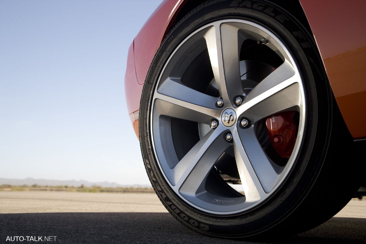 2008 Dodge Challenger SRT8