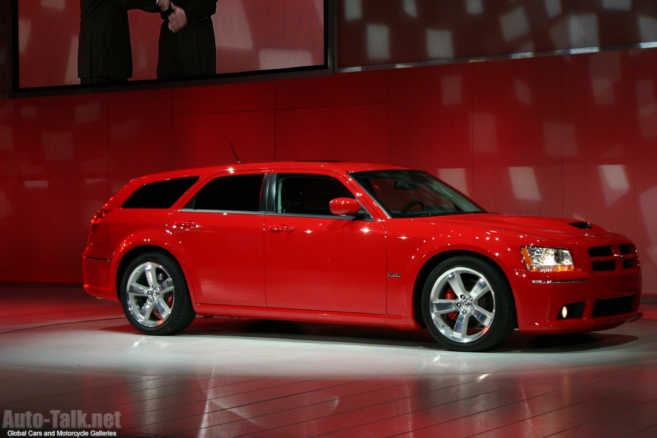 2008 Dodge Magnum and SRT-8 - Detroit Auto Show