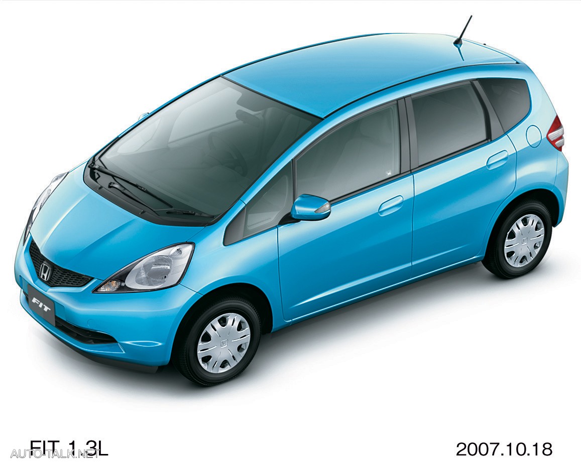 Honda Jazz 2008. Honda Fit 3. Хонда фит 2005 года. Honda Fit Shuttle 2008.