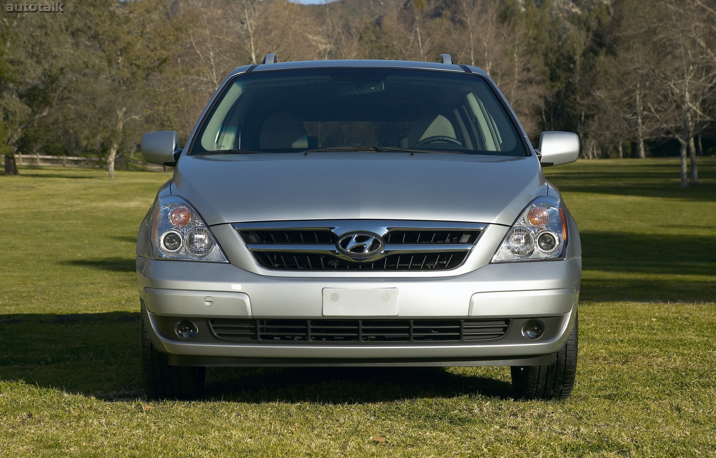 2008 Hyundai Entourage