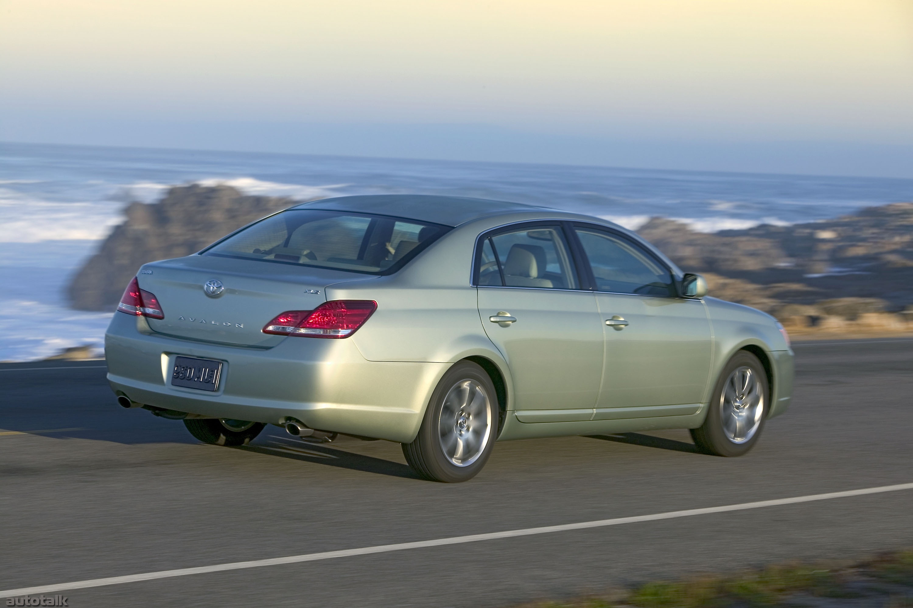 2008 Toyota Avalon XLS