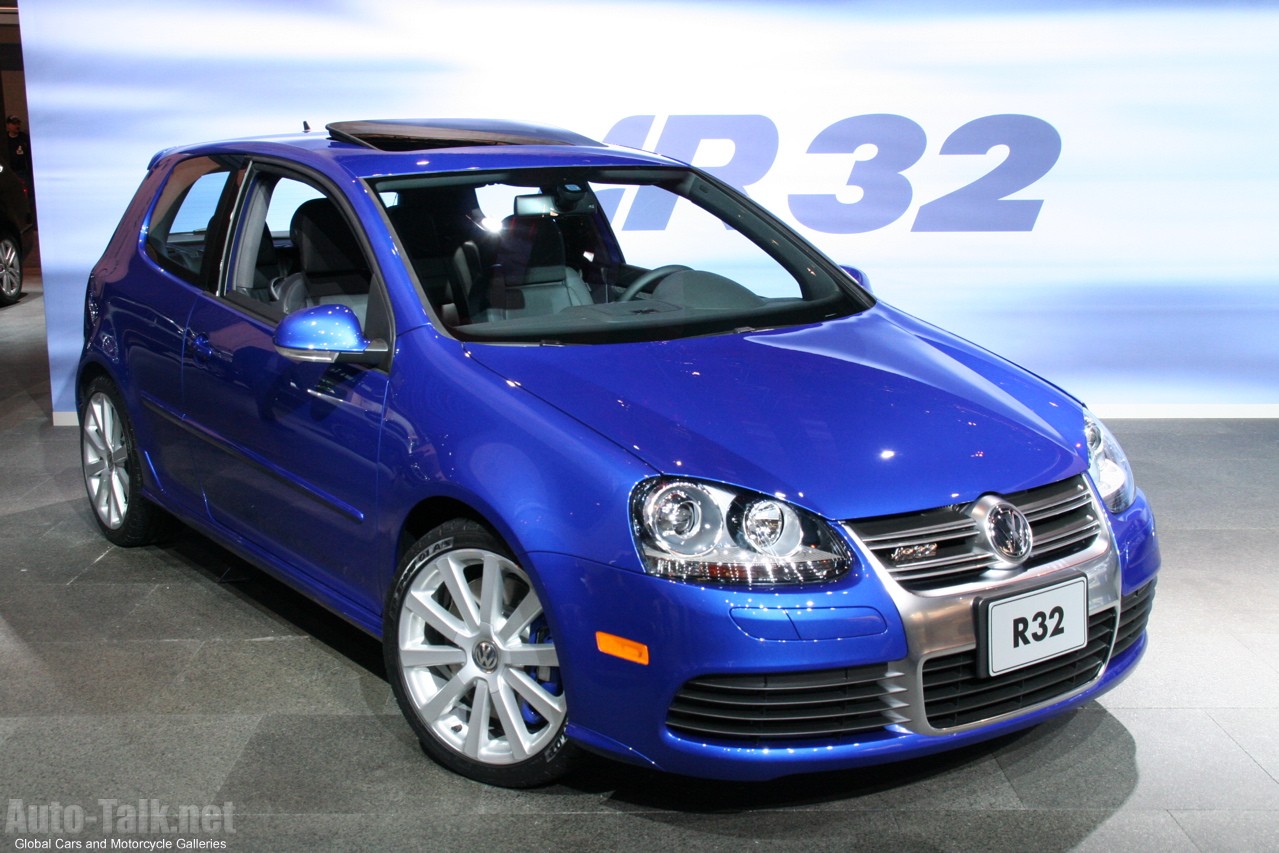 2008 Volkswagen R32 at Chicago Auto Show