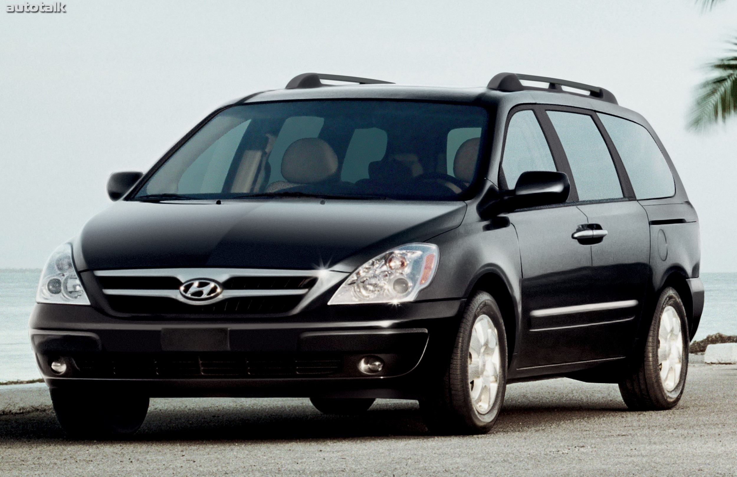 2009 Hyundai Entourage