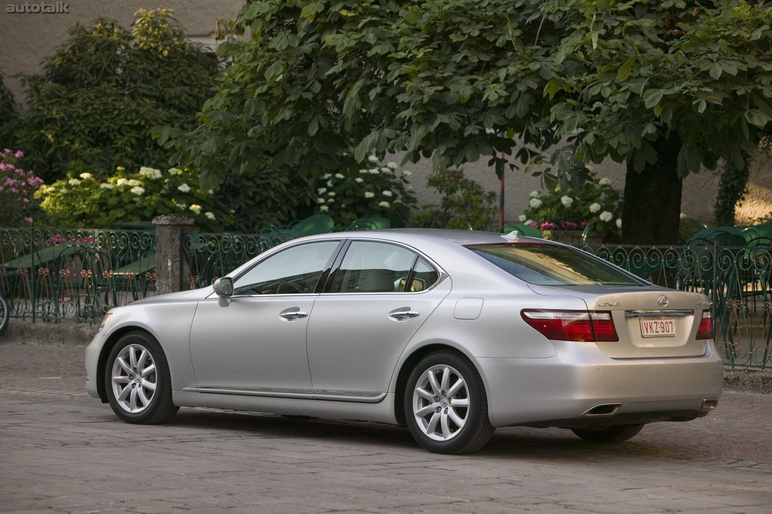 2009 Lexus LS 460