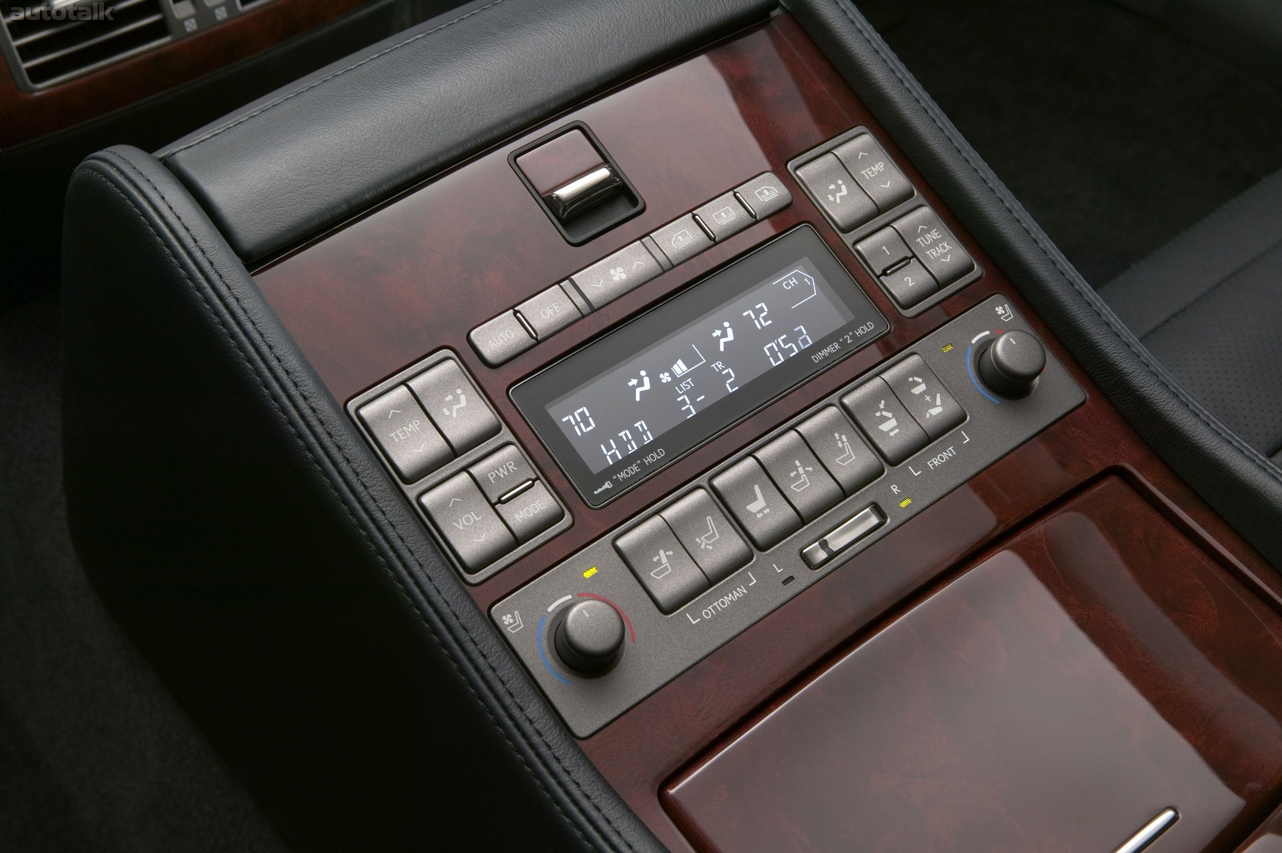 2009 Lexus LS 600h L Radio