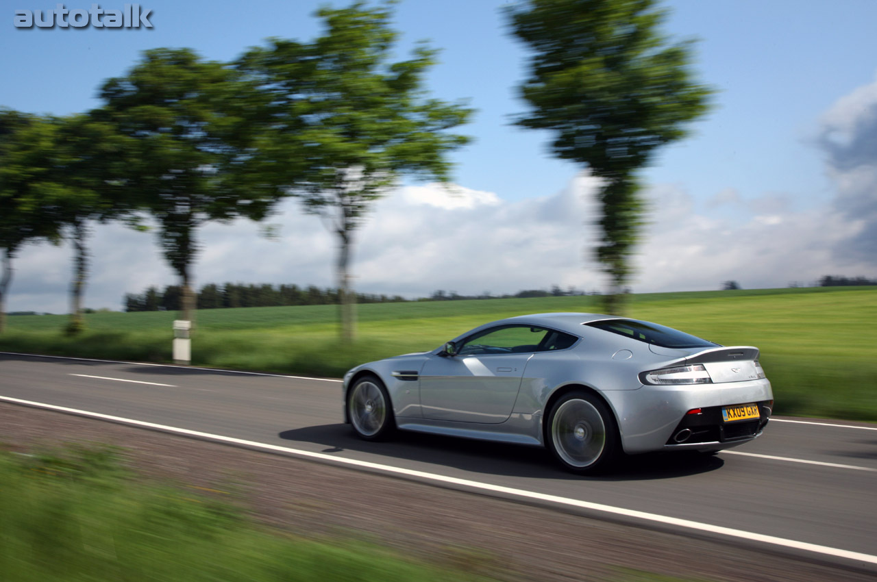 2010 Aston Martin V12 Vantage