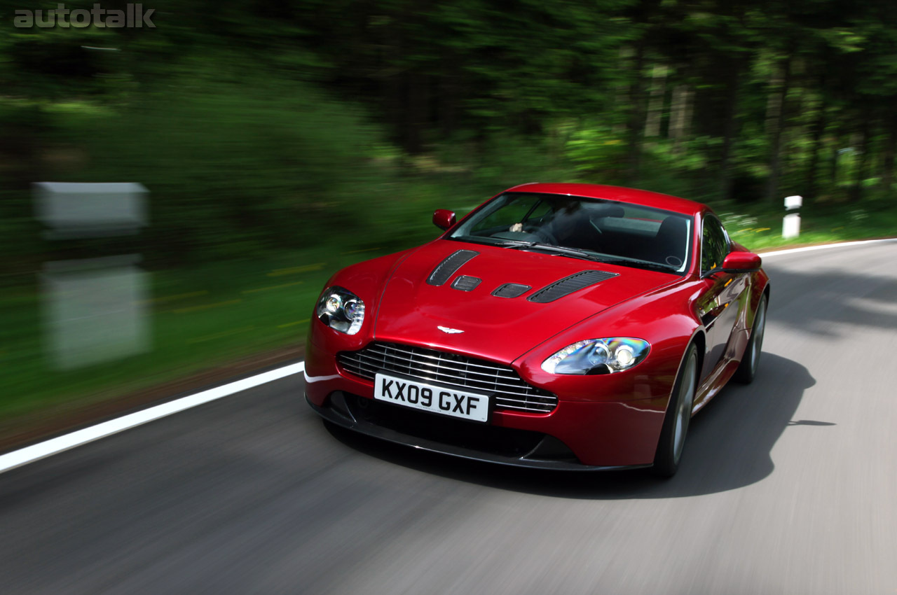 2010 Aston Martin V12 Vantage