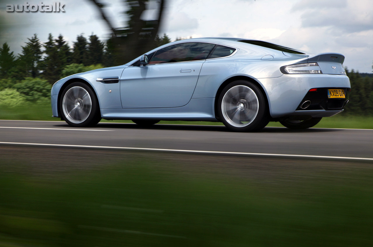 2010 Aston Martin V12 Vantage