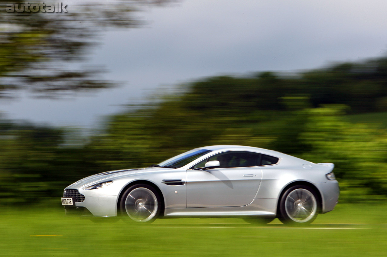 2010 Aston Martin V12 Vantage