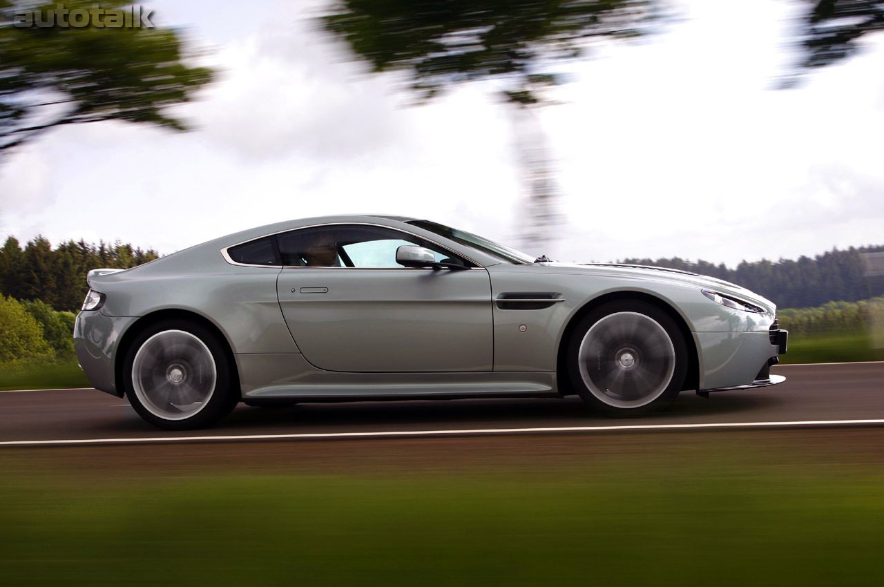 2010 Aston Martin V12 Vantage