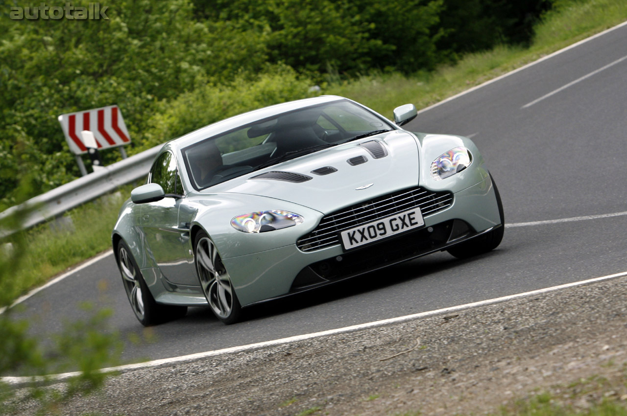 2010 Aston Martin V12 Vantage