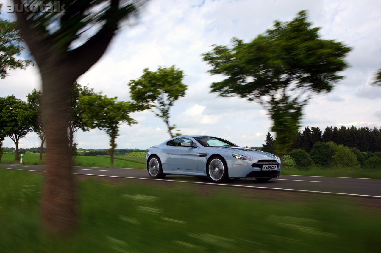 2010 Aston Martin V12 Vantage