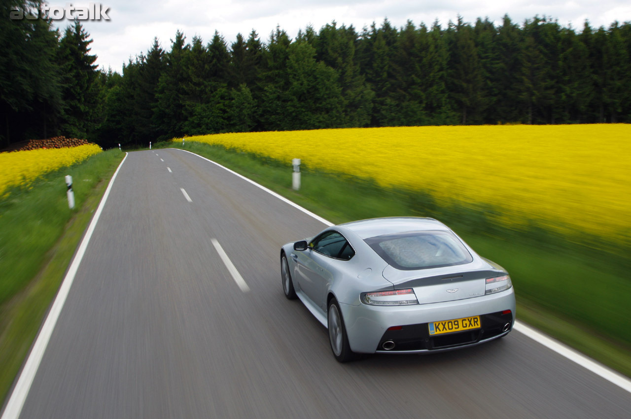 2010 Aston Martin V12 Vantage