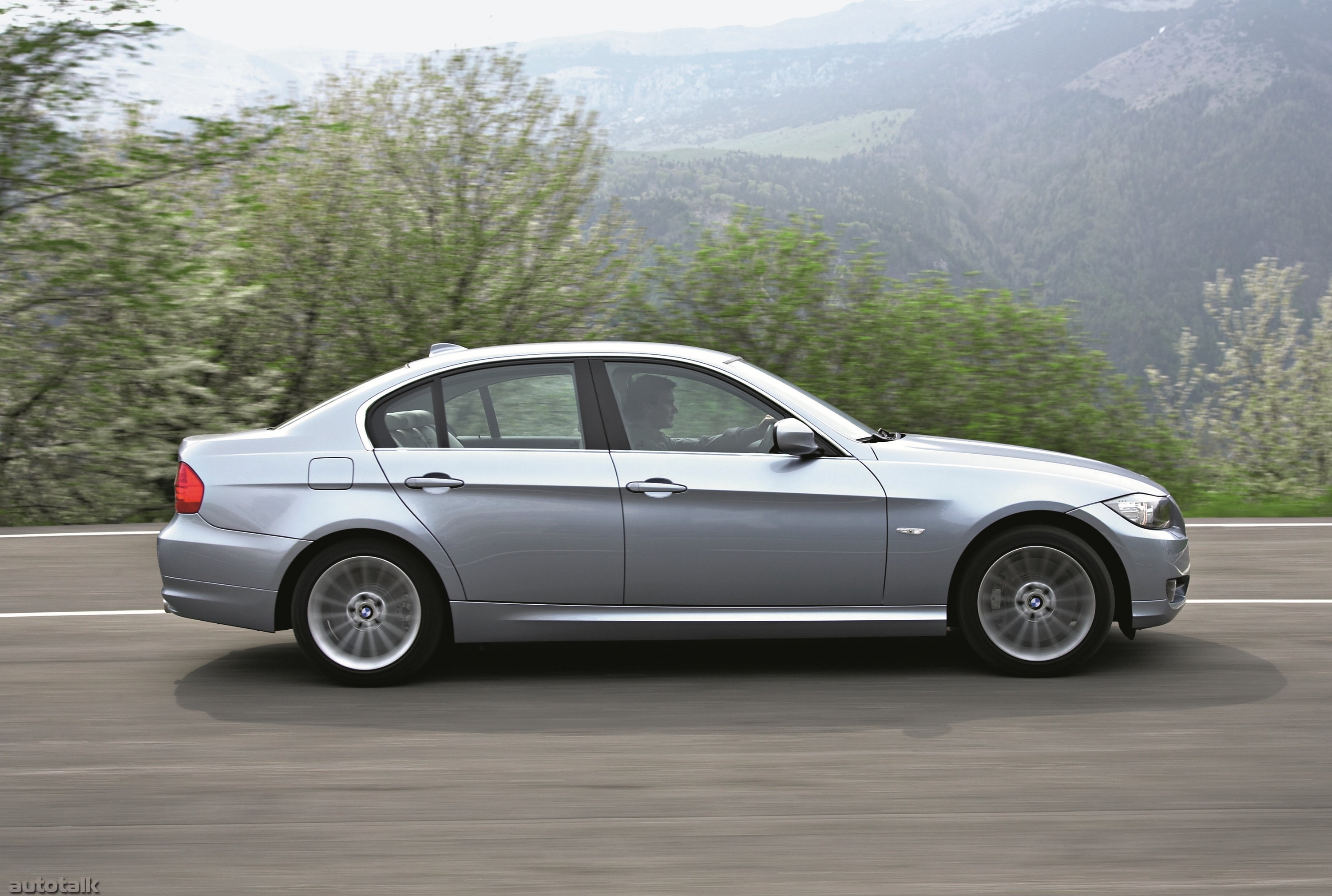 2010 BMW 3 Series Sedan