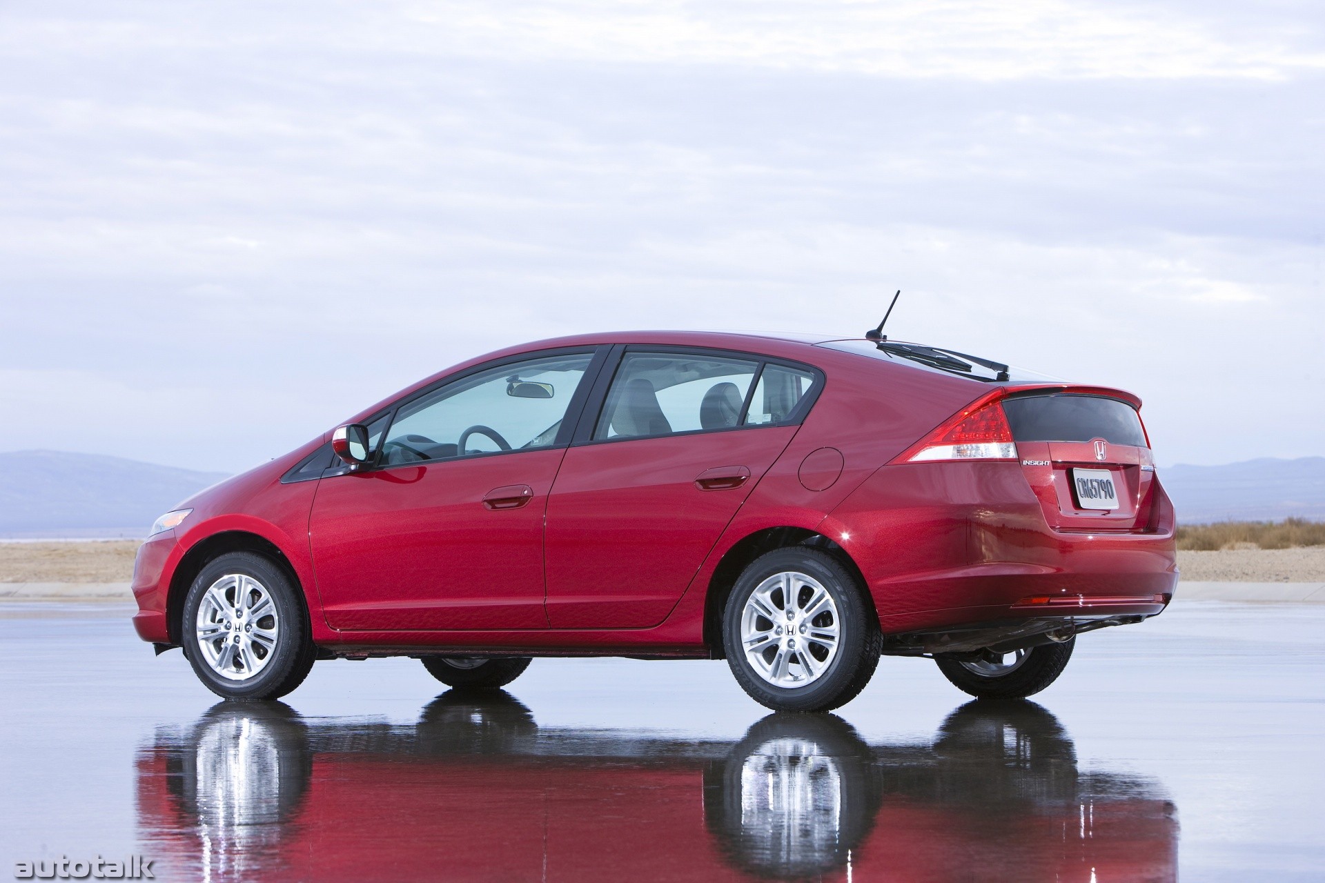 Хонда инсайт. Honda Insight 2010. Honda Insight Hybrid 2010. Хонда Инсайт гибрид 2009. Honda Insight II 2010.