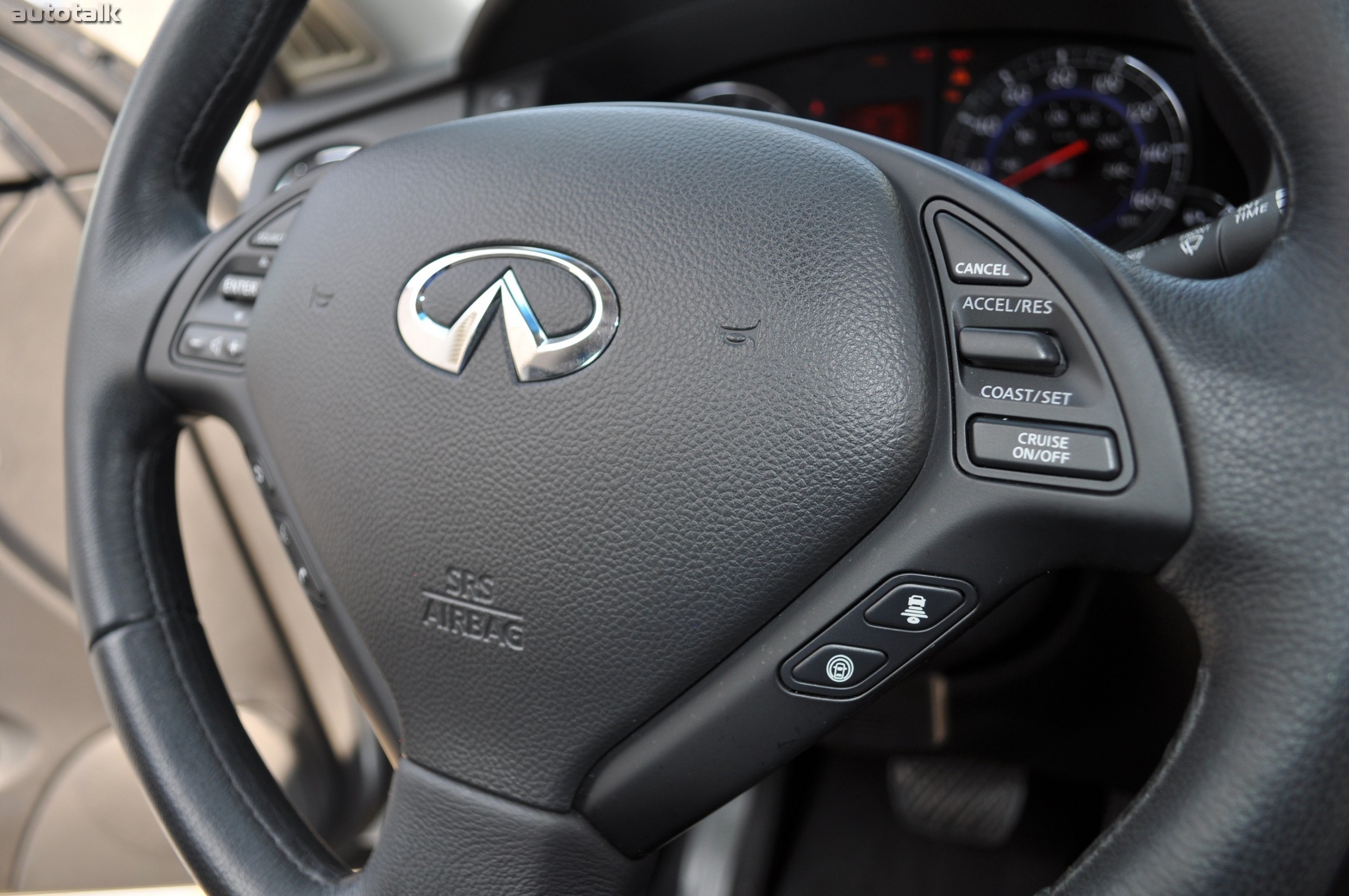 2010 Infiniti EX35 Review