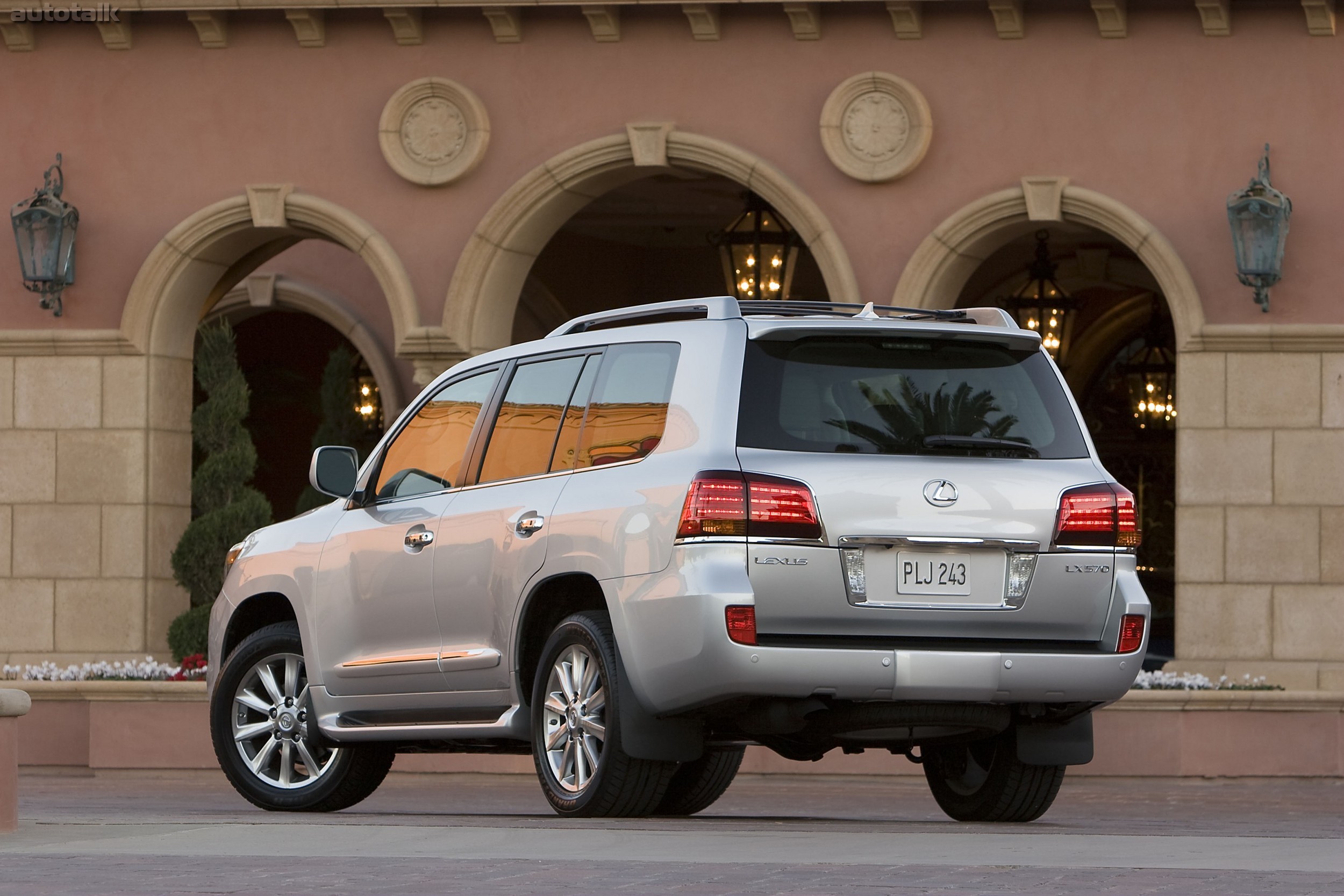 2010 Lexus LX 570