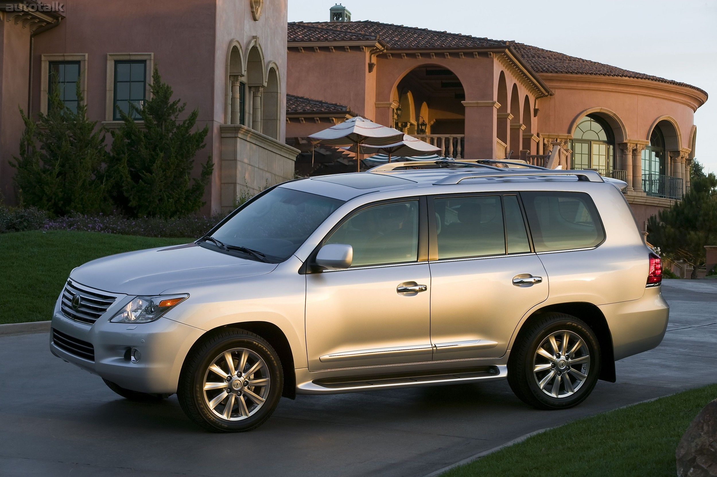 2010 Lexus LX 570