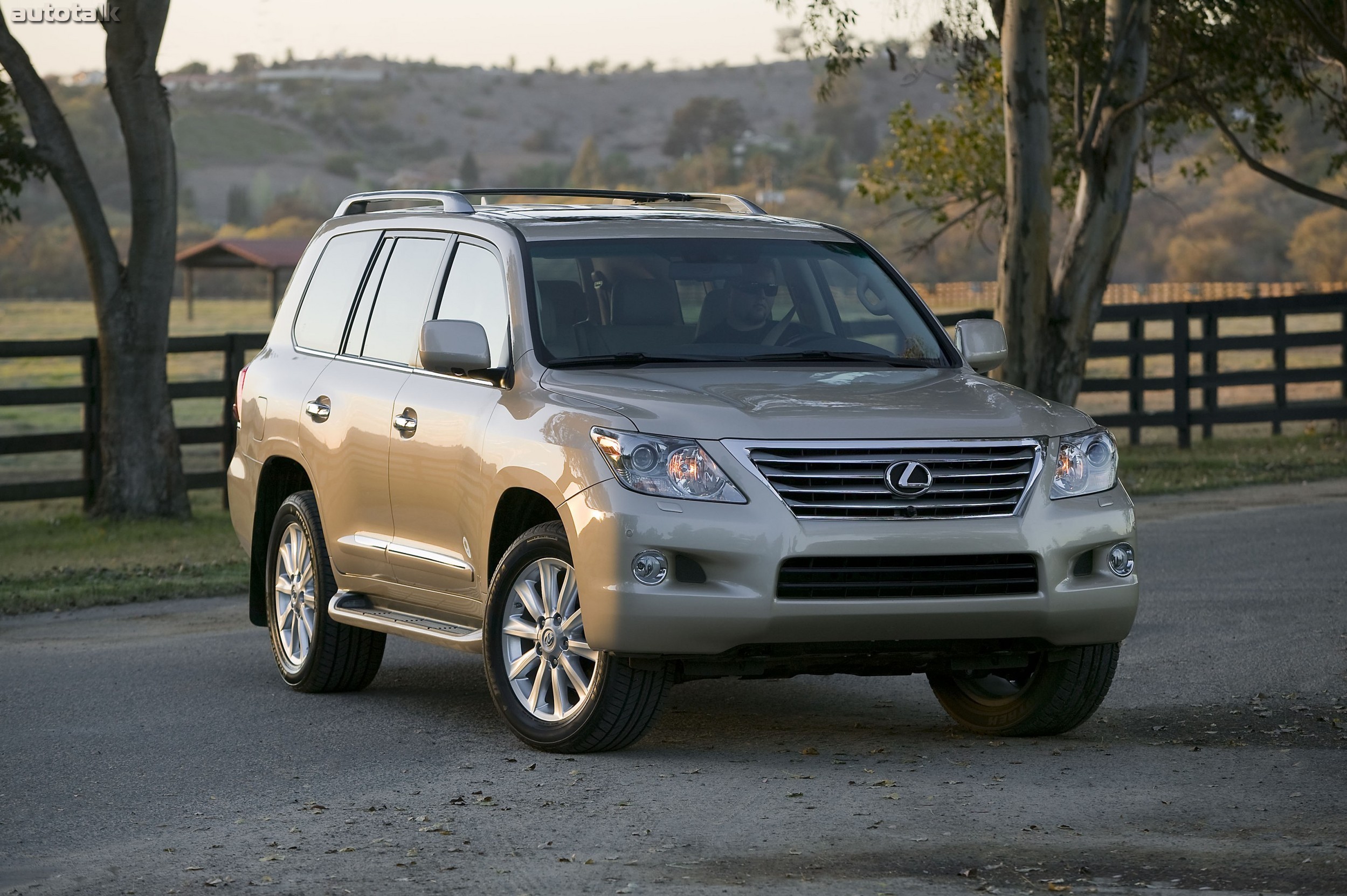 2010 Lexus LX 570